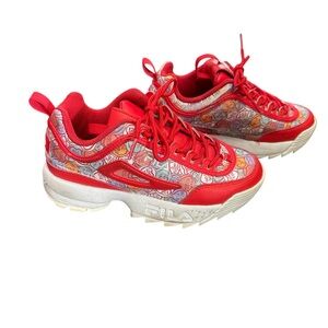 Girls Fila Valentine’s Day hearts sneakers , Distruptor 2